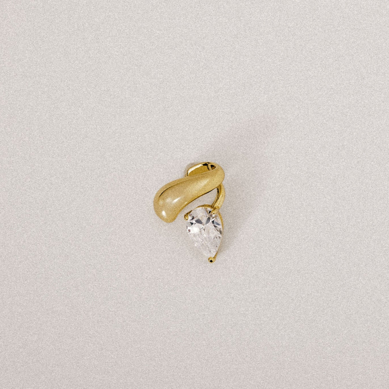 Pia Ear Cuff